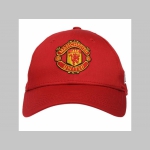 Manchester United červená šiltovka s vyšívaným logom, univerzálna nastaviteľná veľkosť so zapínaním na suchý zips materiál 65%polyester 35% bavlna